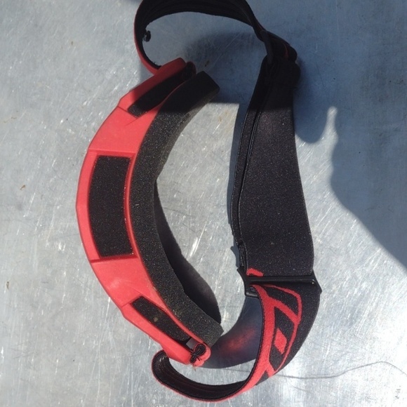 Thor Red Anti-Fog Goggles - Picture 2 of 2